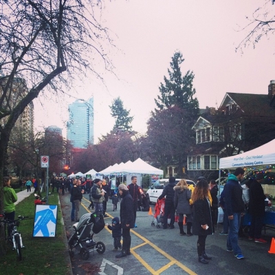@westendbia: “Neighbourly vibes at the #ComoxWinterJam. Watch for the lantern